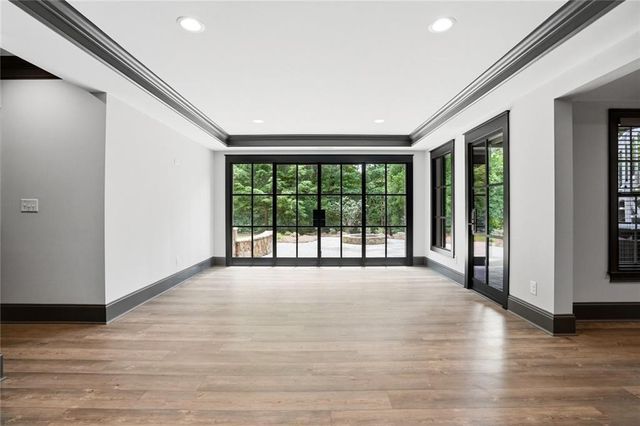 315 Lake Bend Court, Milton, GA 30004