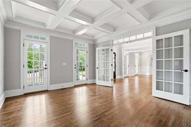 315 Lake Bend Court, Milton, GA 30004