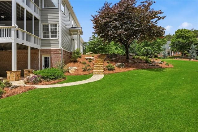 315 Lake Bend Court, Milton, GA 30004