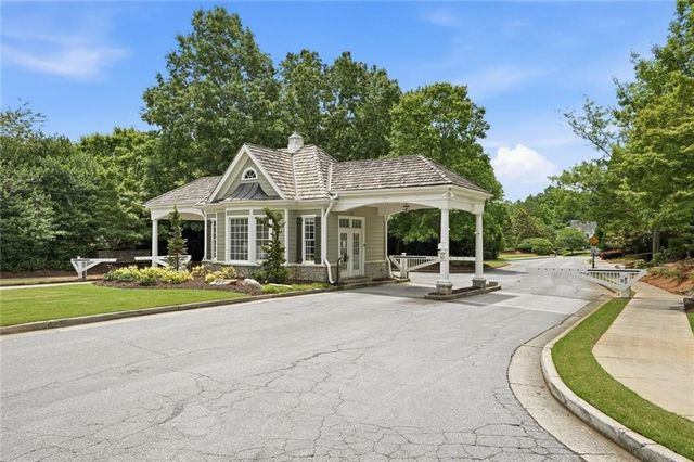 315 Lake Bend Court, Milton, GA 30004