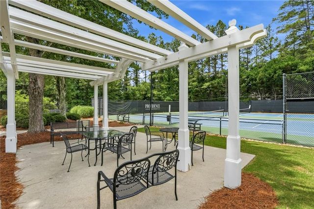 315 Lake Bend Court, Milton, GA 30004