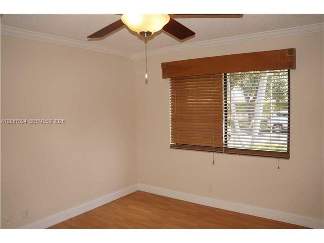 459 Lakeview Dr 2, Weston, FL 33326