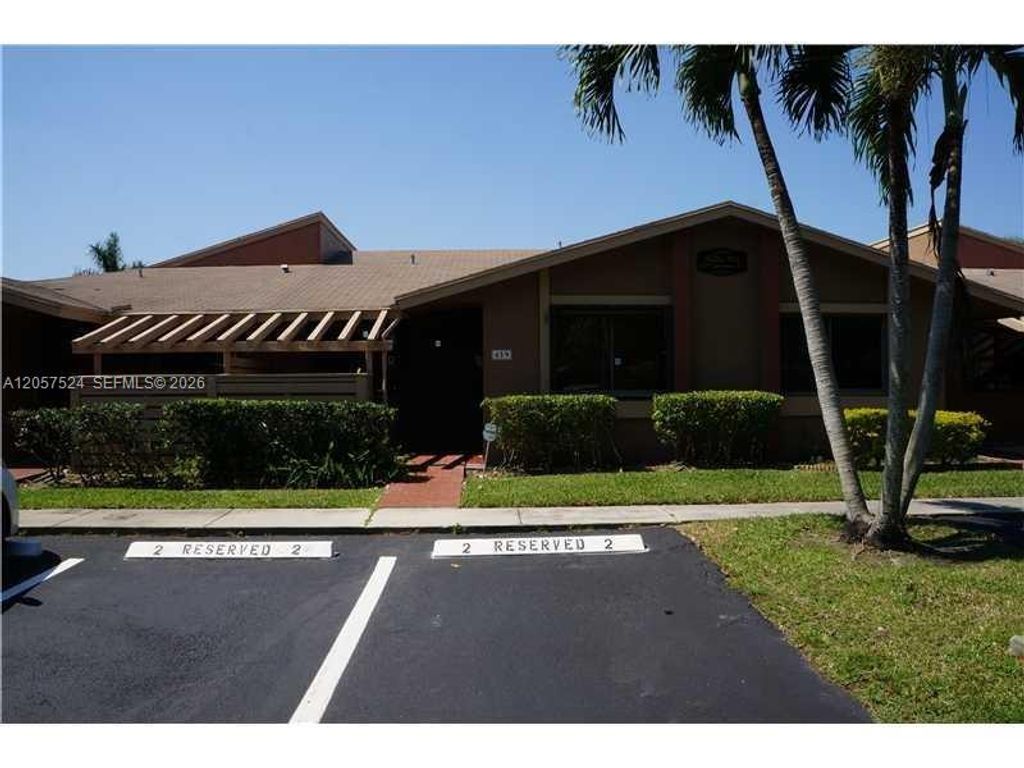 459 Lakeview Dr 2, Weston, FL 33326