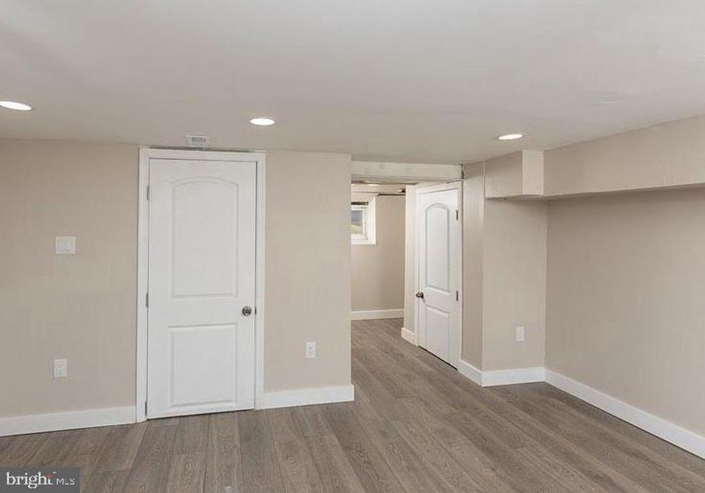 22 N ELLAMONT ST, Baltimore, MD 21229