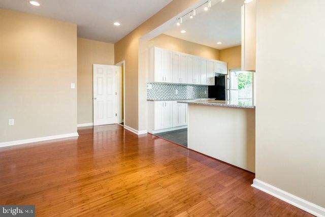 2501 CARPENTER ST, Philadelphia, PA 19146