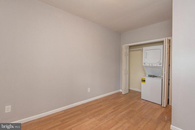 2501 CARPENTER ST, Philadelphia, PA 19146