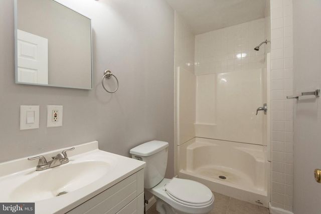 2501 CARPENTER ST, Philadelphia, PA 19146