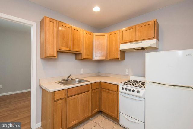 2501 CARPENTER ST, Philadelphia, PA 19146