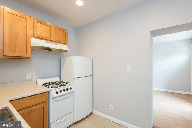 2501 CARPENTER ST, Philadelphia, PA 19146