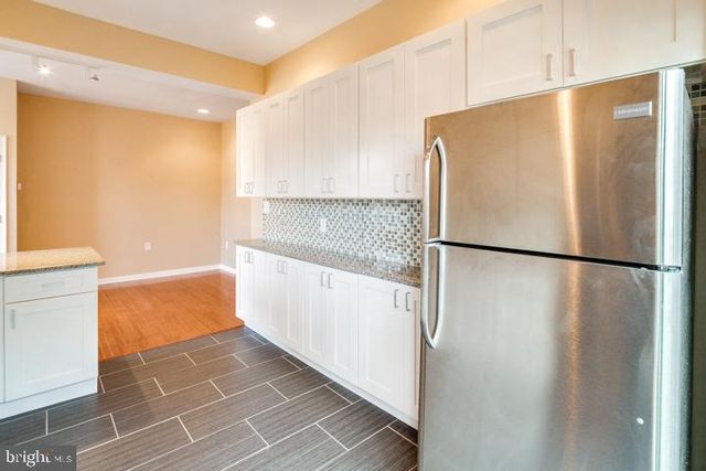 2501 CARPENTER ST, Philadelphia, PA 19146