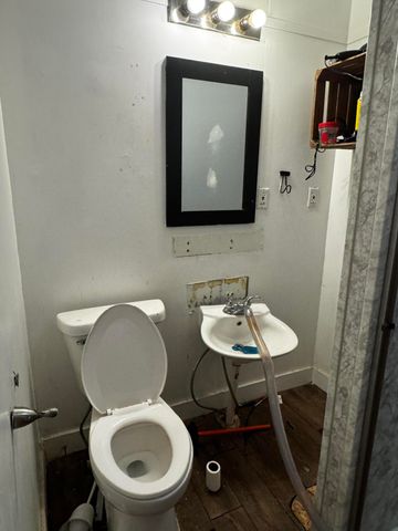 2101 Godfrey Avenue Sw, Wyoming, MI 49509