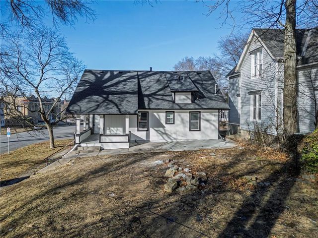 601 S 7th Street, Leavenworth, KS 66048