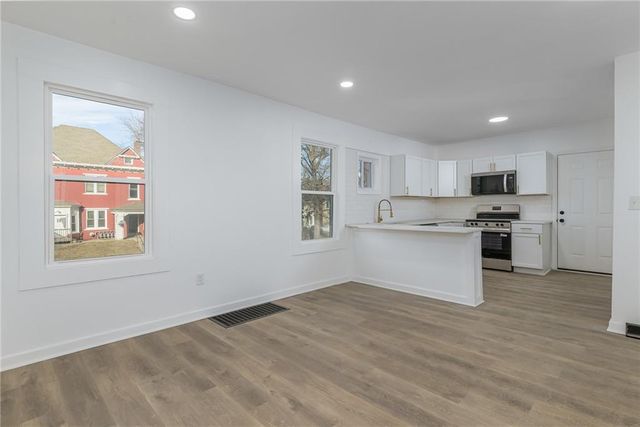 601 S 7th Street, Leavenworth, KS 66048