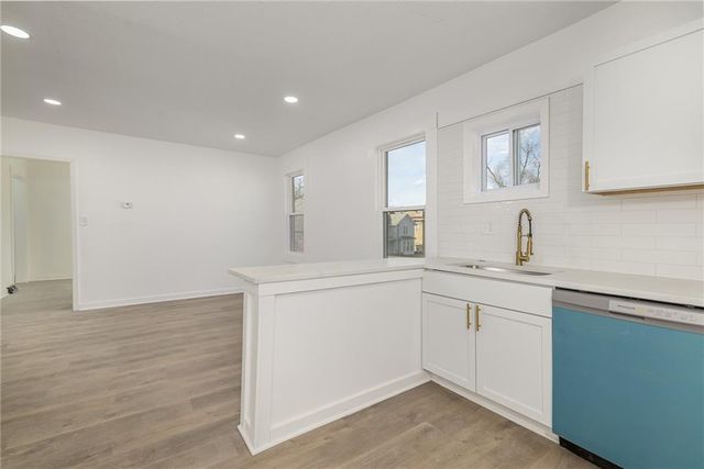 601 S 7th Street, Leavenworth, KS 66048