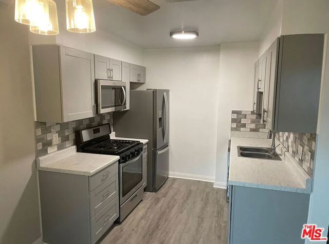 1431 S Holt Avenue, Los Angeles, CA 90035