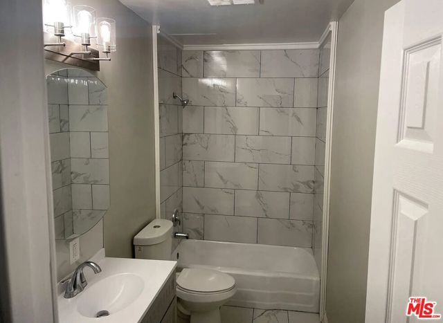 1431 S Holt Avenue, Los Angeles, CA 90035