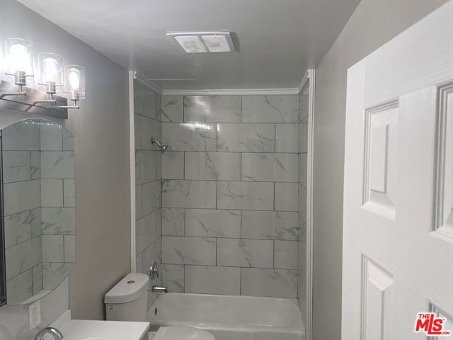 1431 S Holt Avenue, Los Angeles, CA 90035