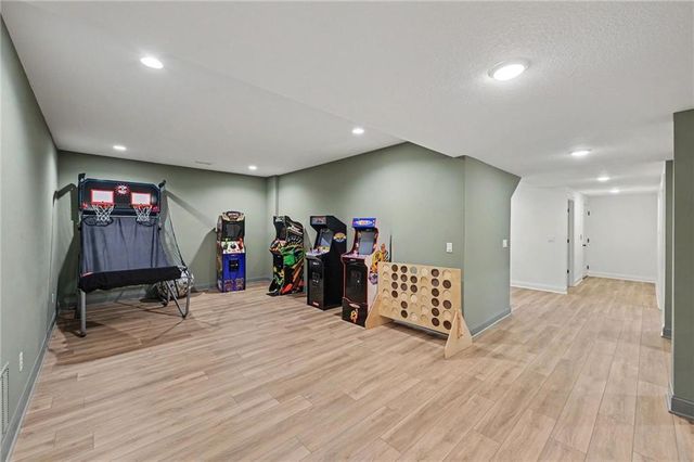25590 Bundschu Road, Independence, MO 64056