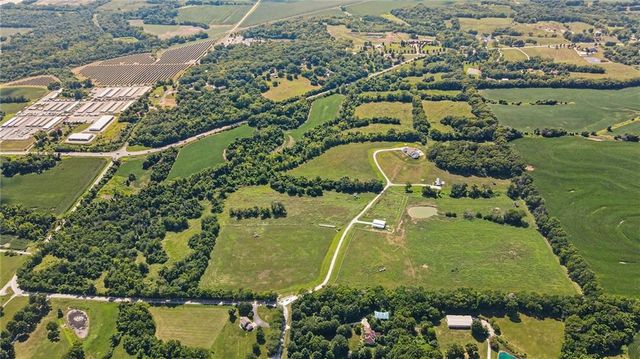 25590 Bundschu Road, Independence, MO 64056