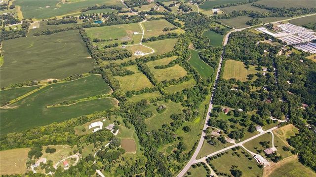 25590 Bundschu Road, Independence, MO 64056