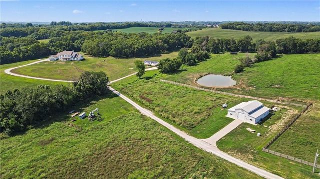 25590 Bundschu Road, Independence, MO 64056