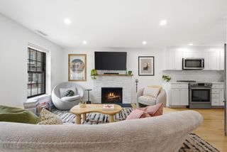 100 Main Street 2, Boston, MA 02129
