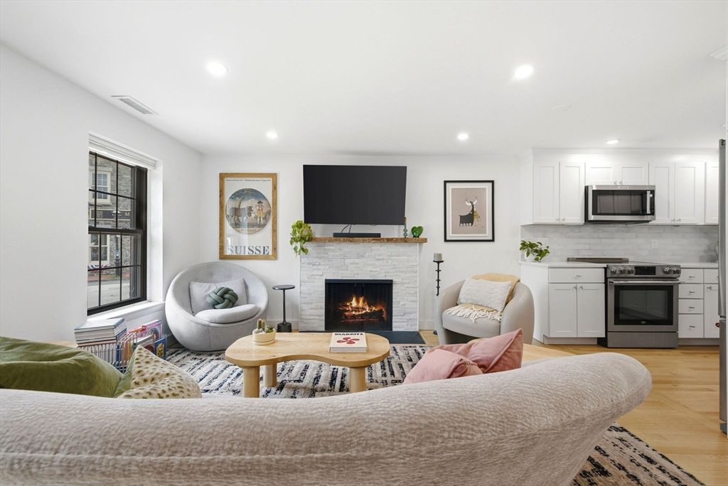 100 Main Street 2, Boston, MA 02129