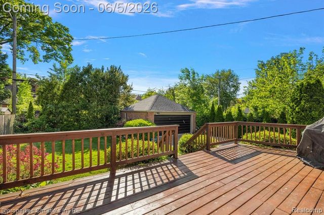 1257 Audubon Road, Grosse Pointe, MI 48230