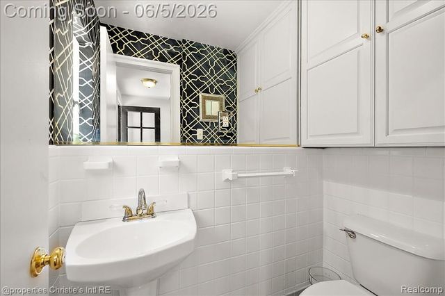 1257 Audubon Road, Grosse Pointe, MI 48230