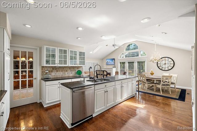 1257 Audubon Road, Grosse Pointe, MI 48230