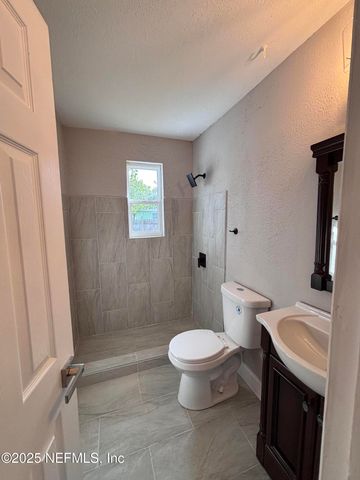 4738 HARLOW Boulevard, Jacksonville, FL 32210