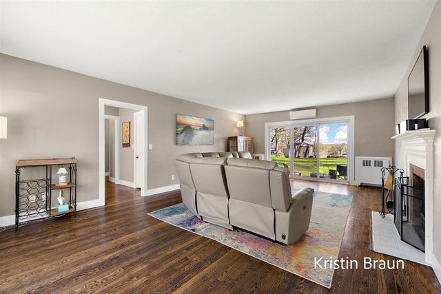 4078 Highgate Road, Norton Shores, MI 49441