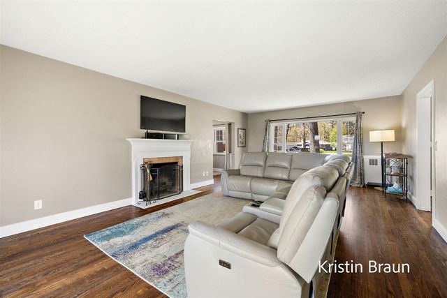 4078 Highgate Road, Norton Shores, MI 49441