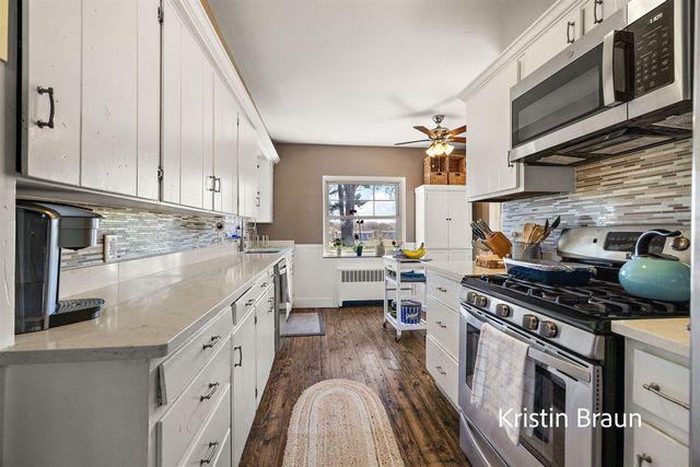 4078 Highgate Road, Norton Shores, MI 49441