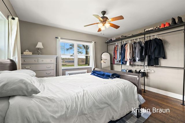 4078 Highgate Road, Norton Shores, MI 49441