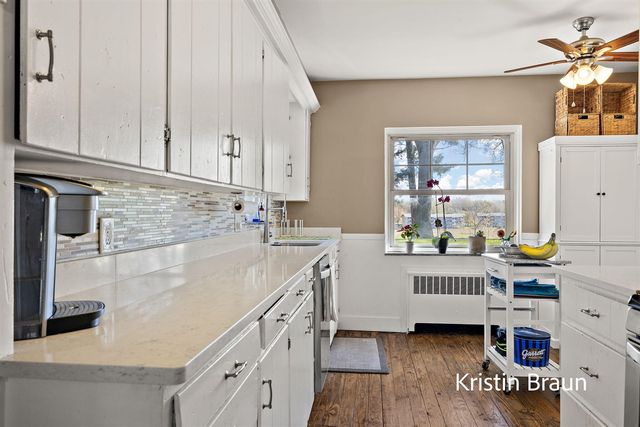 4078 Highgate Road, Norton Shores, MI 49441