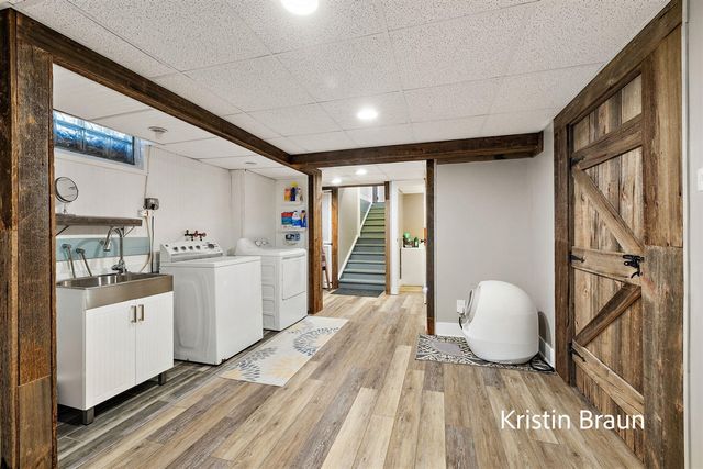 4078 Highgate Road, Norton Shores, MI 49441