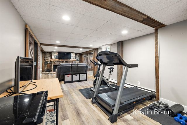 4078 Highgate Road, Norton Shores, MI 49441