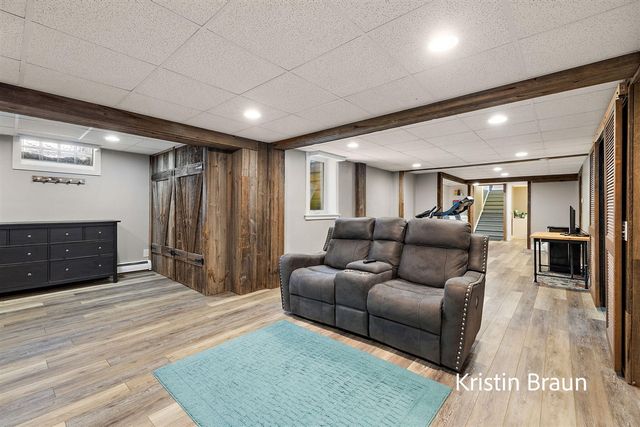 4078 Highgate Road, Norton Shores, MI 49441