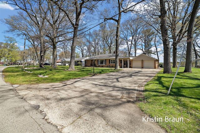 4078 Highgate Road, Norton Shores, MI 49441