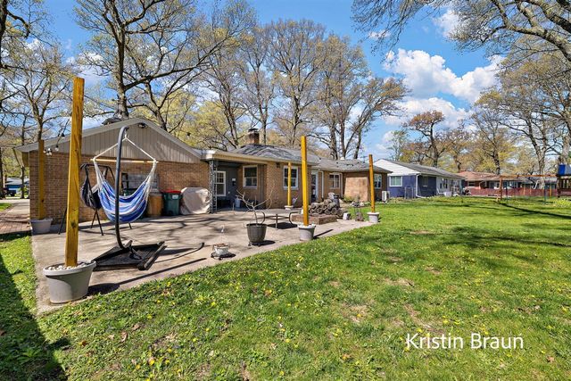 4078 Highgate Road, Norton Shores, MI 49441