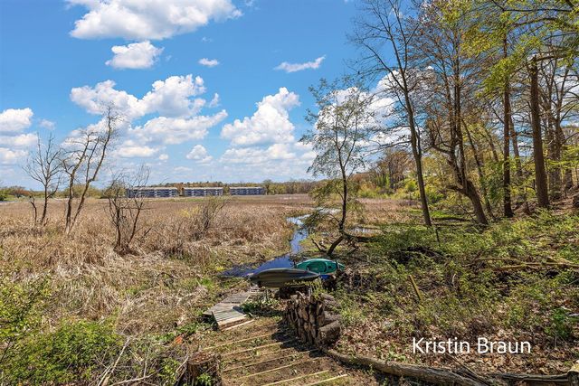 4078 Highgate Road, Norton Shores, MI 49441