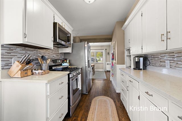4078 Highgate Road, Norton Shores, MI 49441