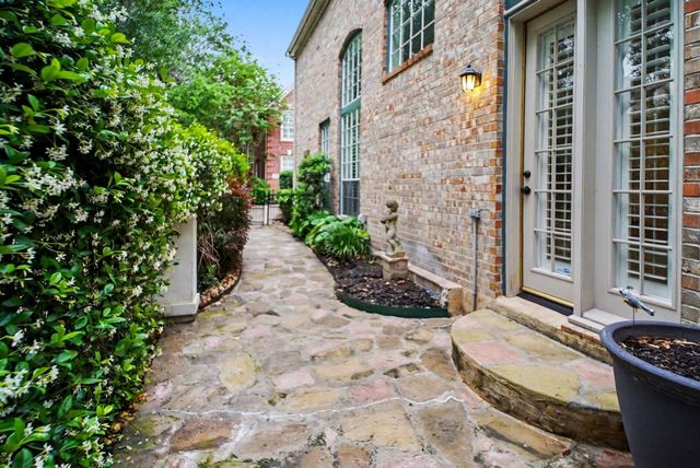 5325 Fayette Street, Houston, TX 77056