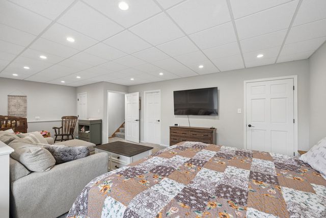 25724 S Red Stable Lane, Channahon, IL 60410