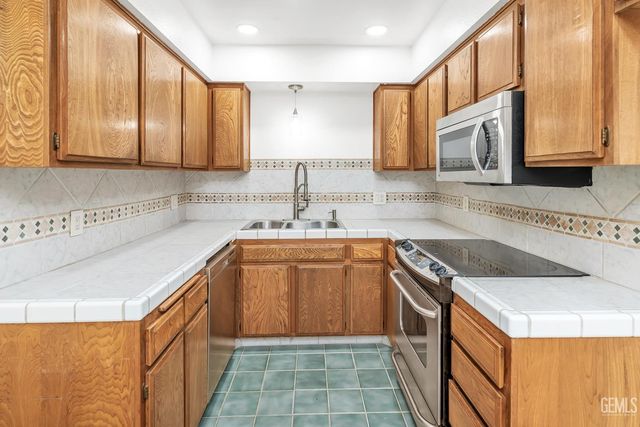 4600 Alexander Street, Bakersfield, CA 93307