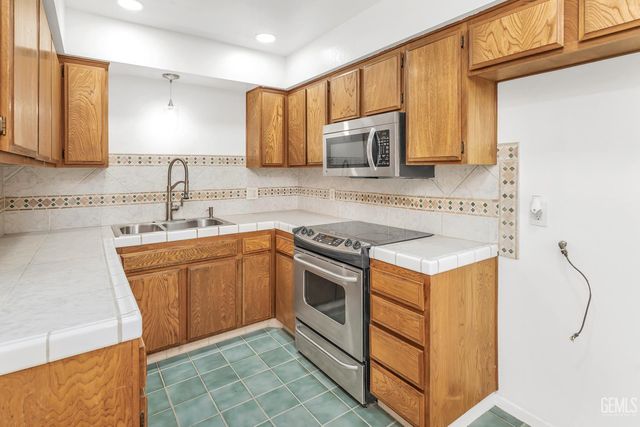 4600 Alexander Street, Bakersfield, CA 93307