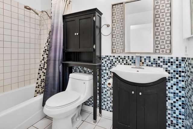 4600 Alexander Street, Bakersfield, CA 93307