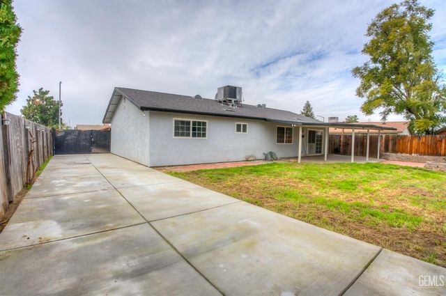 4600 Alexander Street, Bakersfield, CA 93307