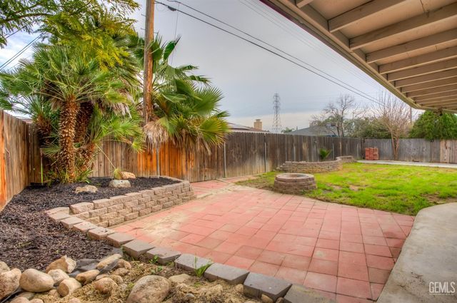 4600 Alexander Street, Bakersfield, CA 93307